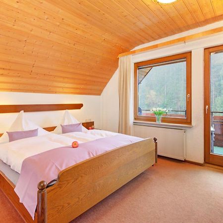 Decker's Bio Hotel zum Lamm Baiersbronn Exterior foto