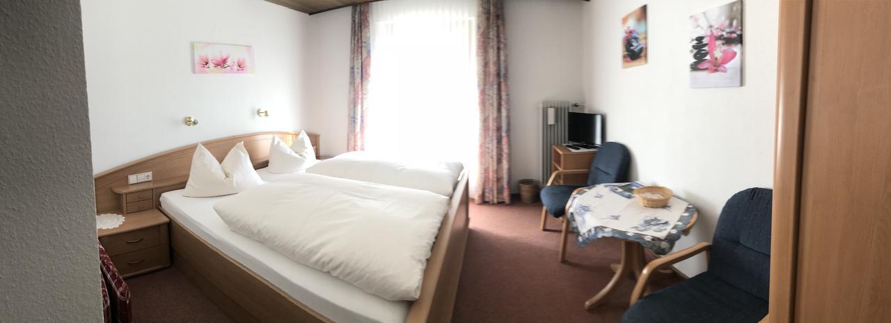 Decker's Bio Hotel zum Lamm Baiersbronn Exterior foto